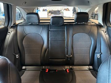 Mercedes-Benz C 180 *2-ZONEN*TEMPO*NAVI*LED*TOTWINKEL*PDC*