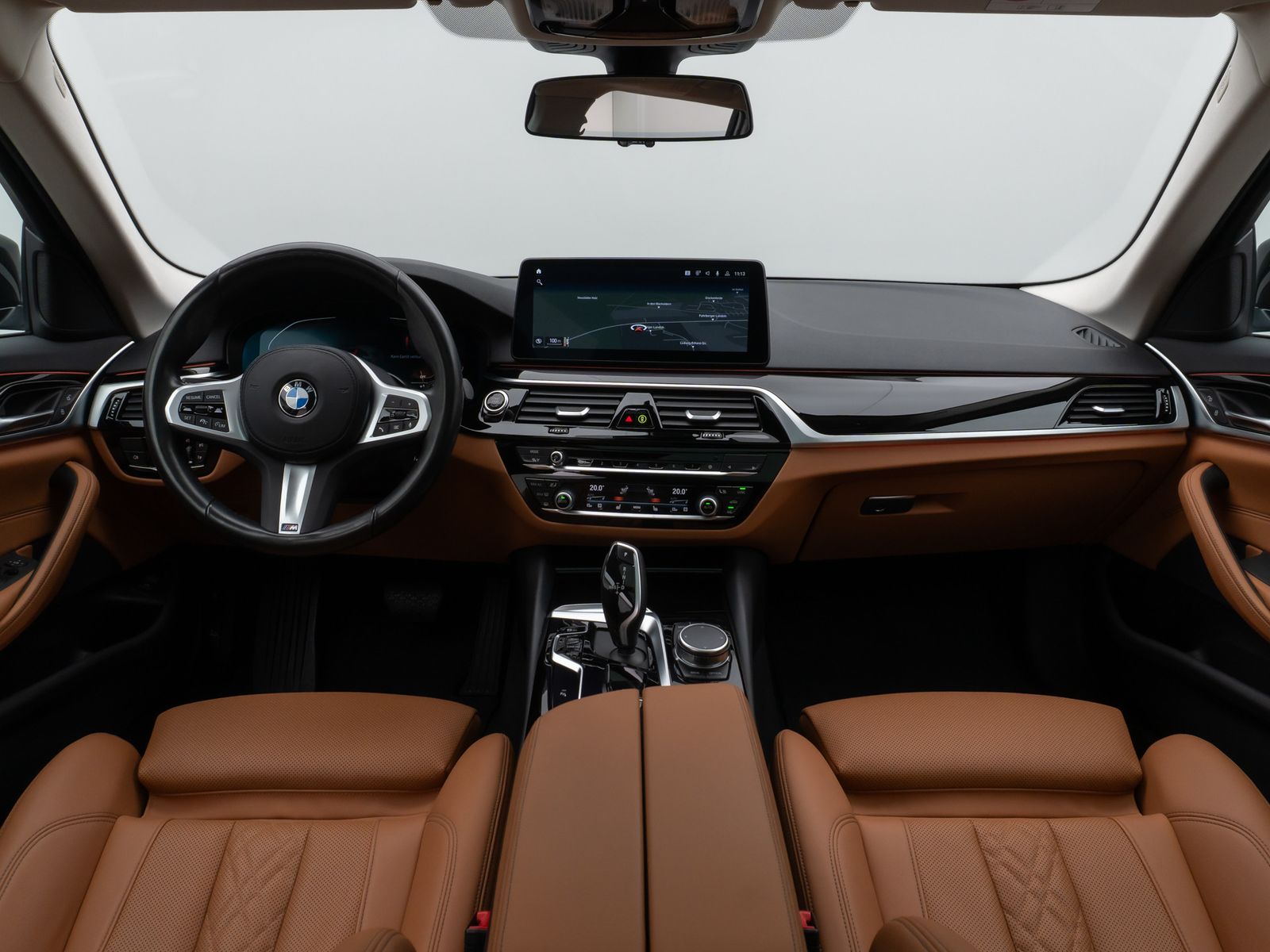 Fahrzeugabbildung BMW 520d Panorama Kamera DAB HiFi AHK M Sport Alarm