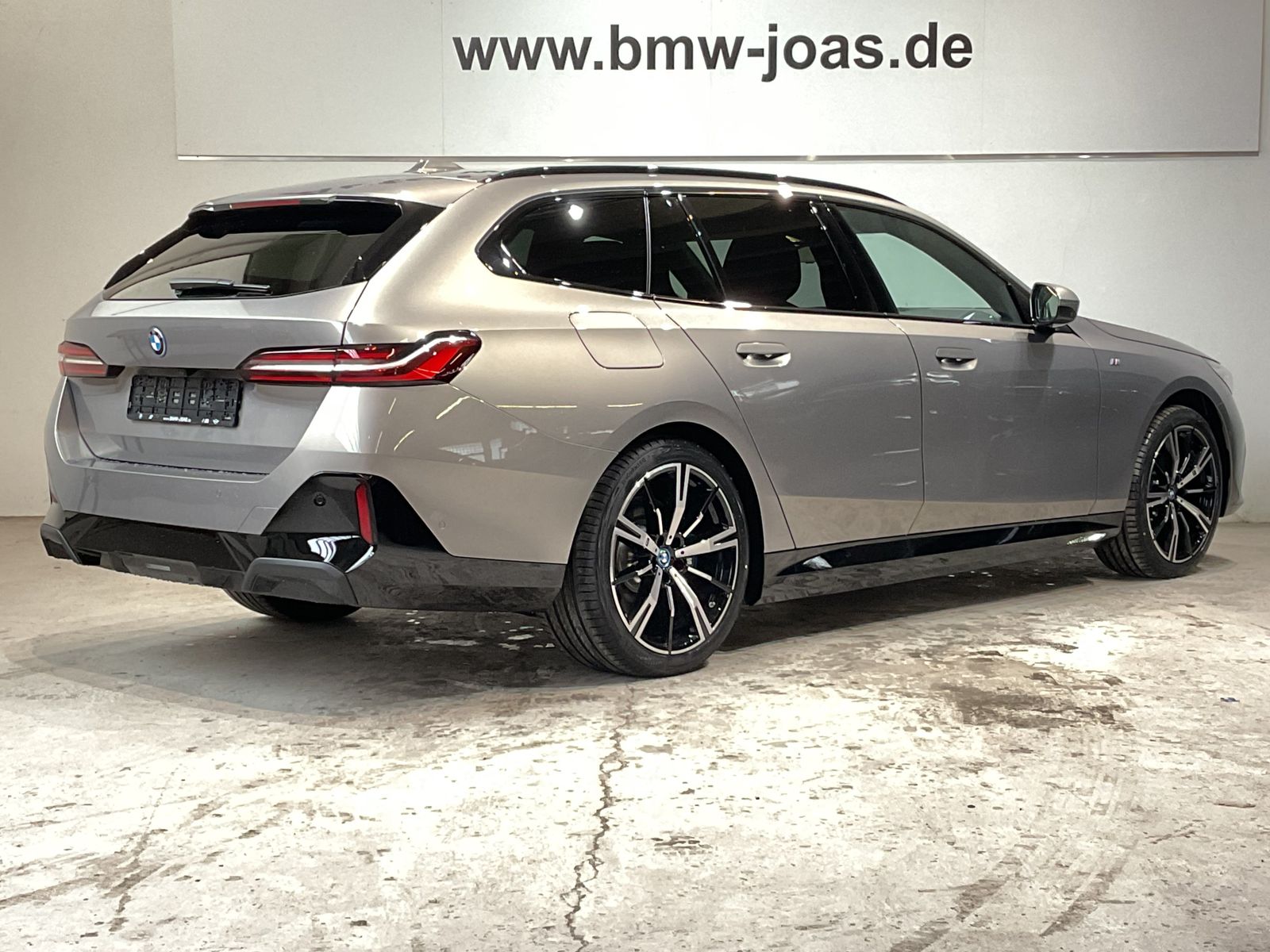 Fahrzeugabbildung BMW 530e iPerformance 20" LMR, Komfortzugang, AHK