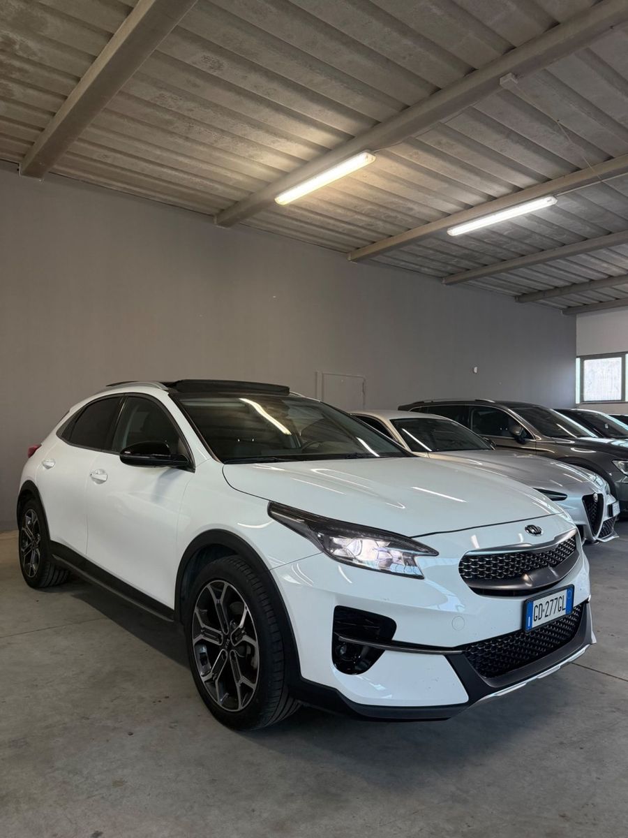 Kia XCeed 1.6 CRDi 136 CV Evolution imagem 2
