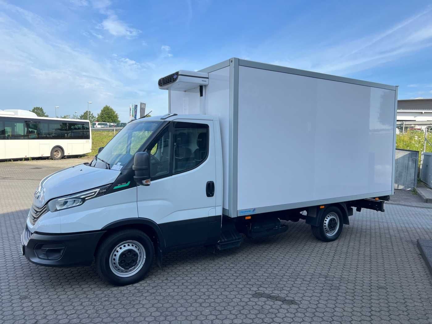 Fahrzeugabbildung Iveco 35S14 A8 CNG Koffer *3-Sitze*Klima*Automatik*