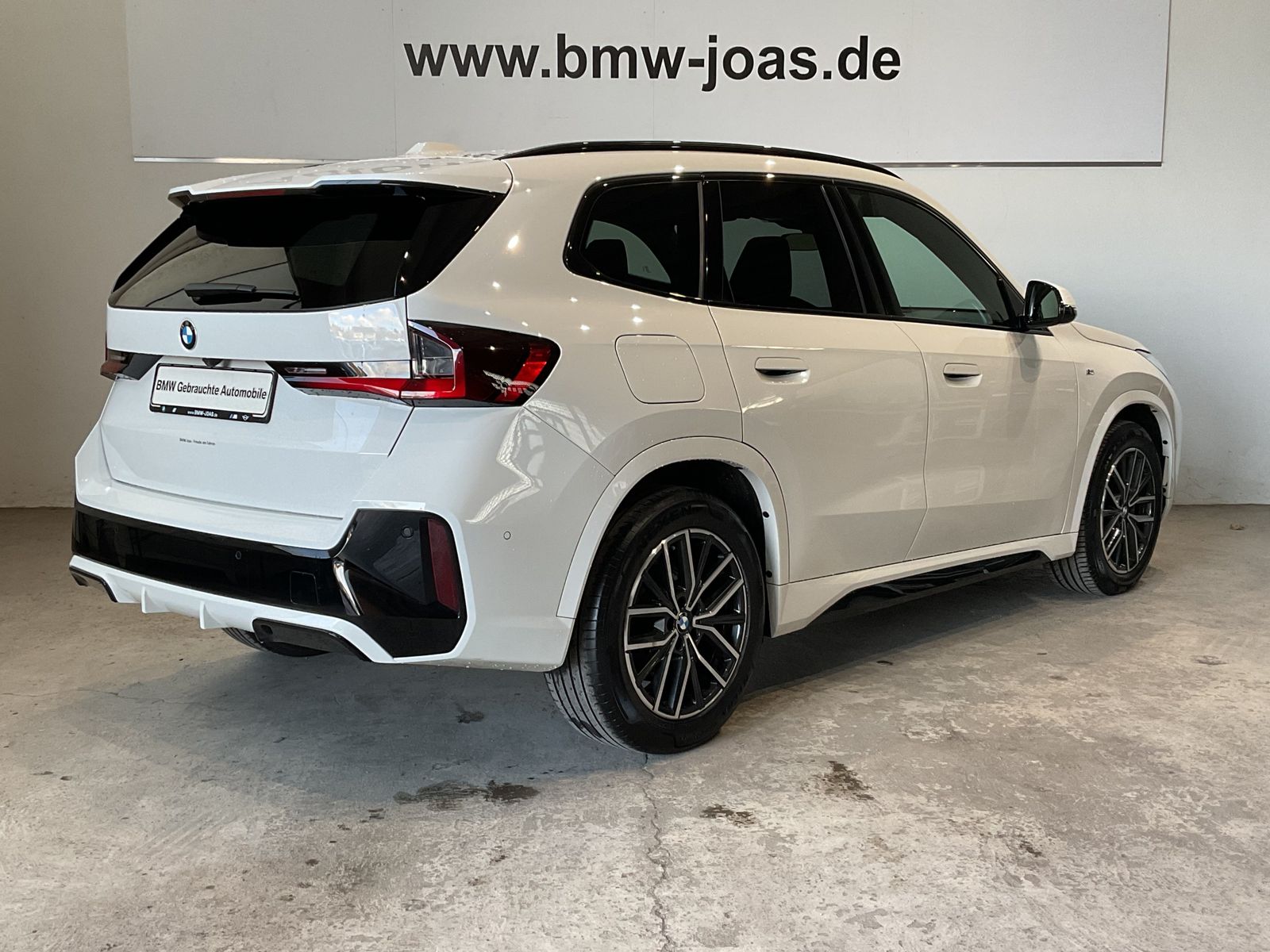 Fahrzeugabbildung BMW X1 sDrive18d SAV M Sportpaket DAB LED AHK Shz