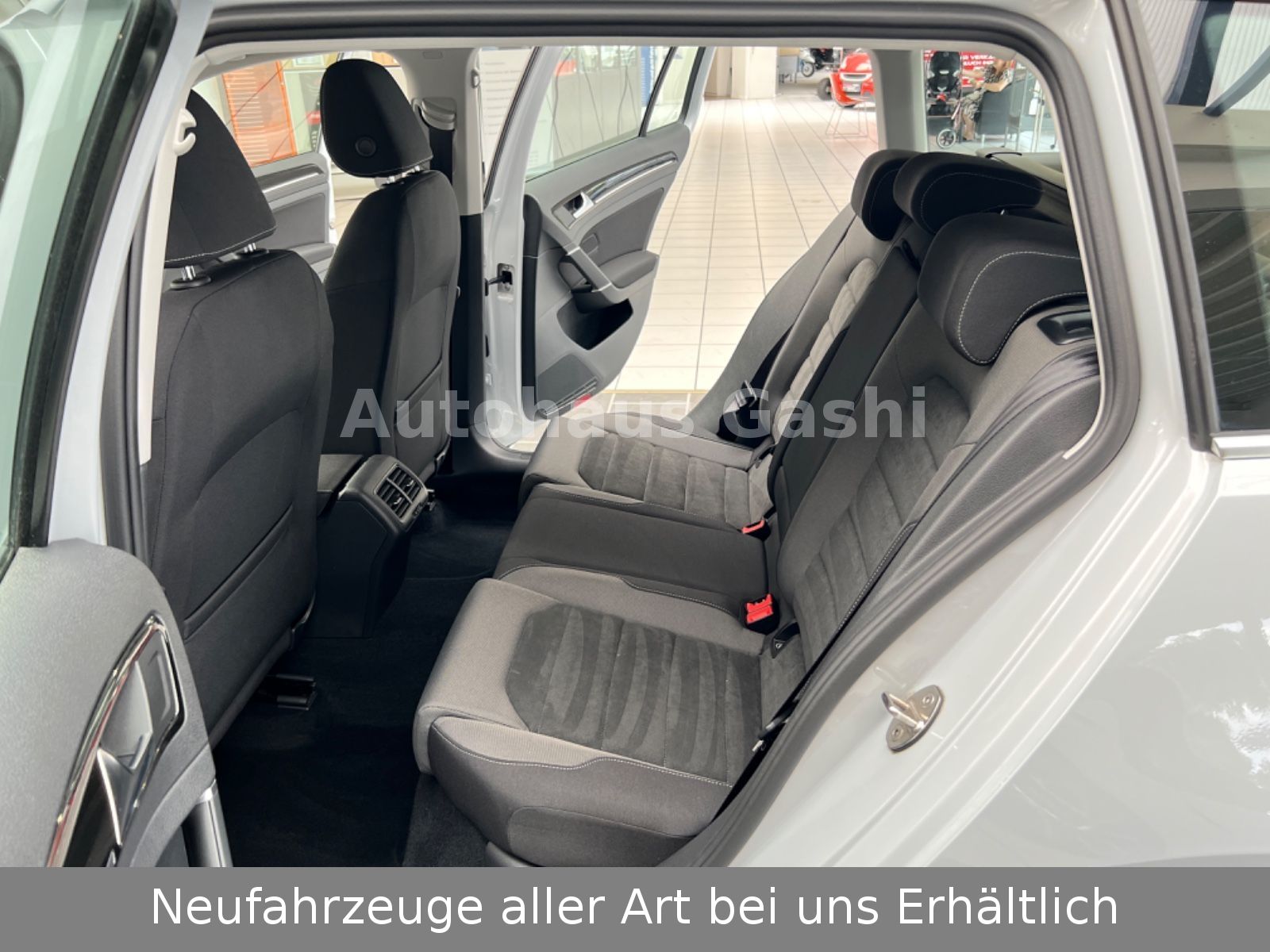 Fahrzeugabbildung Volkswagen Golf VII Variant Highline*1.Hd*Scheckheft*LED*