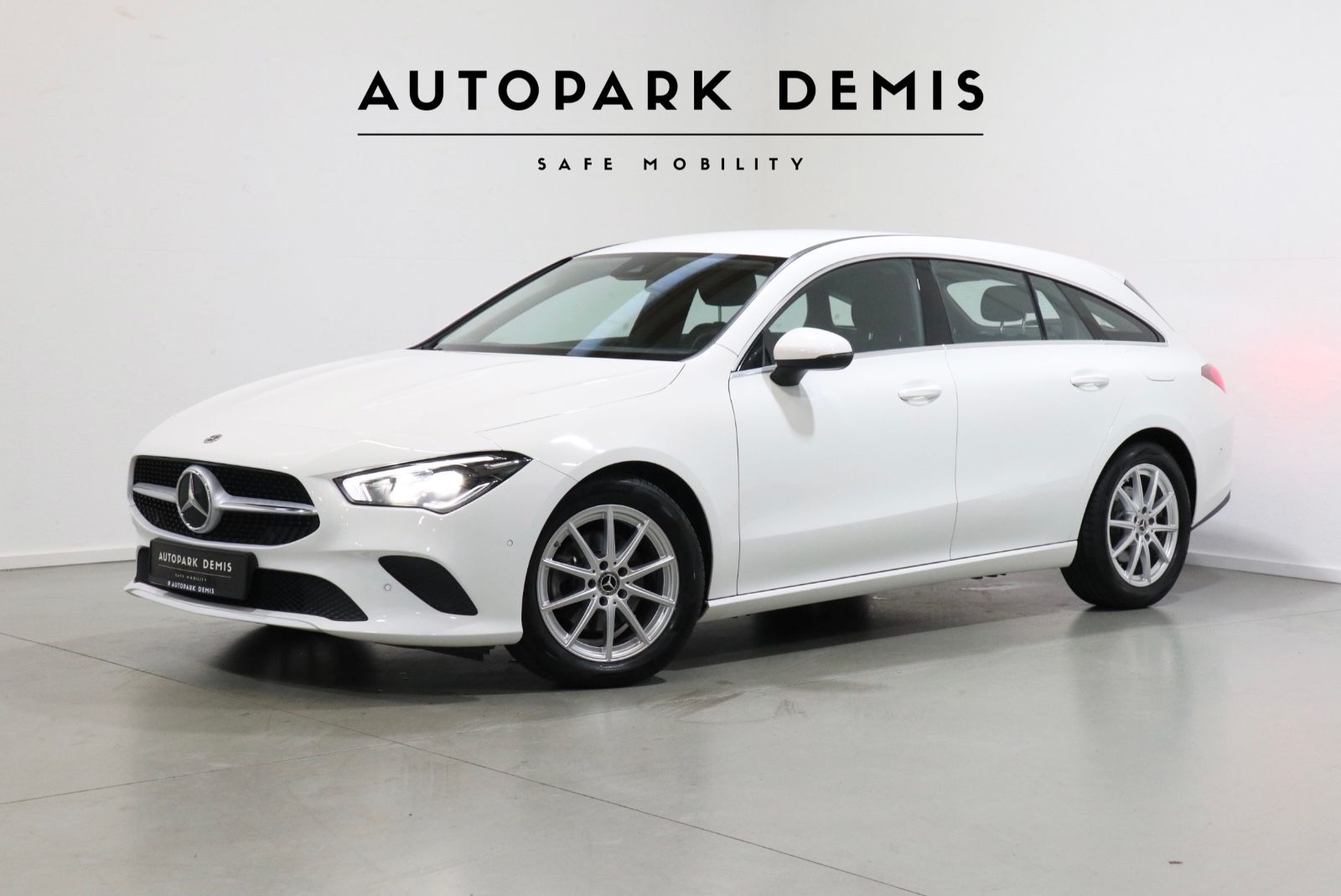 MERCEDES-BENZ CLA 200 SB/LED HIGH/DISTRONIC/KAM/SHZ/NAVI/LHZ