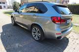 BMW X5 M50 M50d - - graue BMW X5 M50