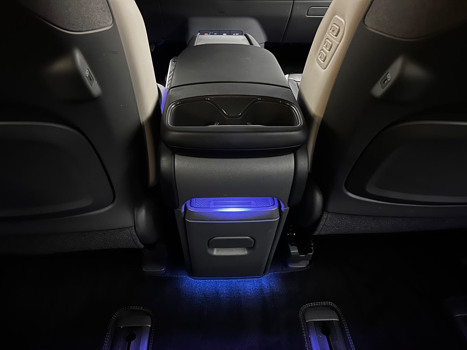 Fahrzeugabbildung Kia EV9 GT-Line Launch Edit PANO+HEAD+LED+ACC+WP+360