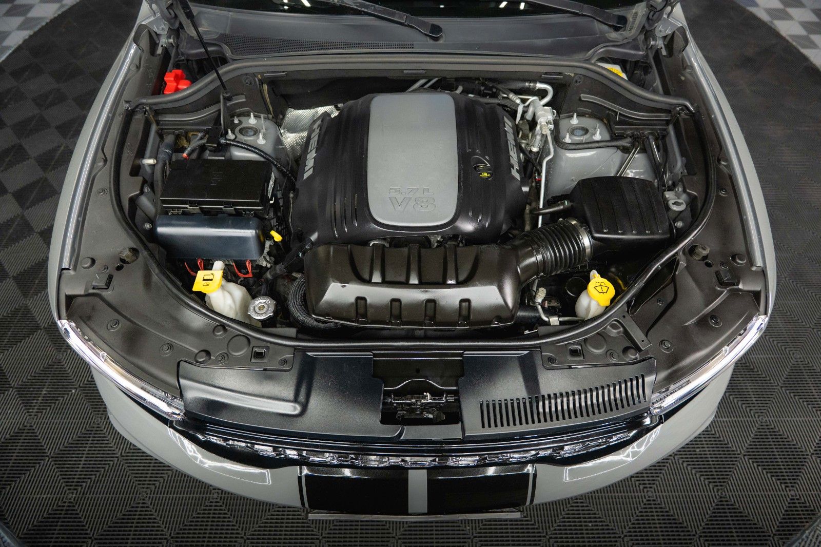 Fahrzeugabbildung Dodge Durango 5.7 V8 R/T SRT 4x4 Night-Paket Modell 22