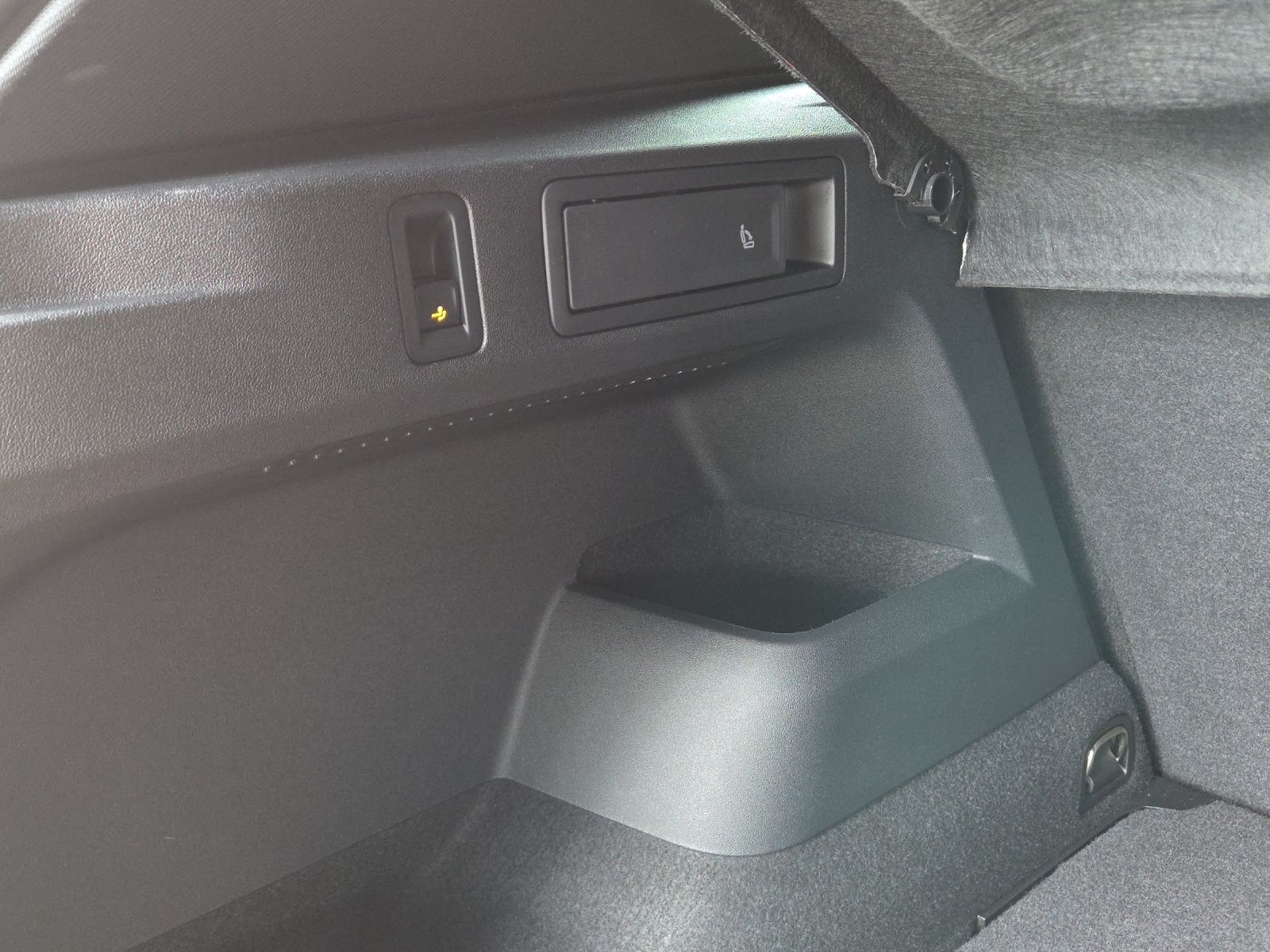 Volkswagen Tiguan 1.5 eTSI DSG Goal LED-Matrix AHK Sitzheiz foto 15