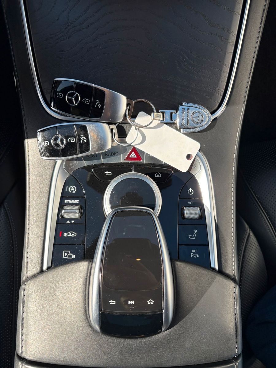 Fahrzeugabbildung Mercedes-Benz S400d AMG-Line Lang 4Matic*Chauffeur-Paket*Pano*