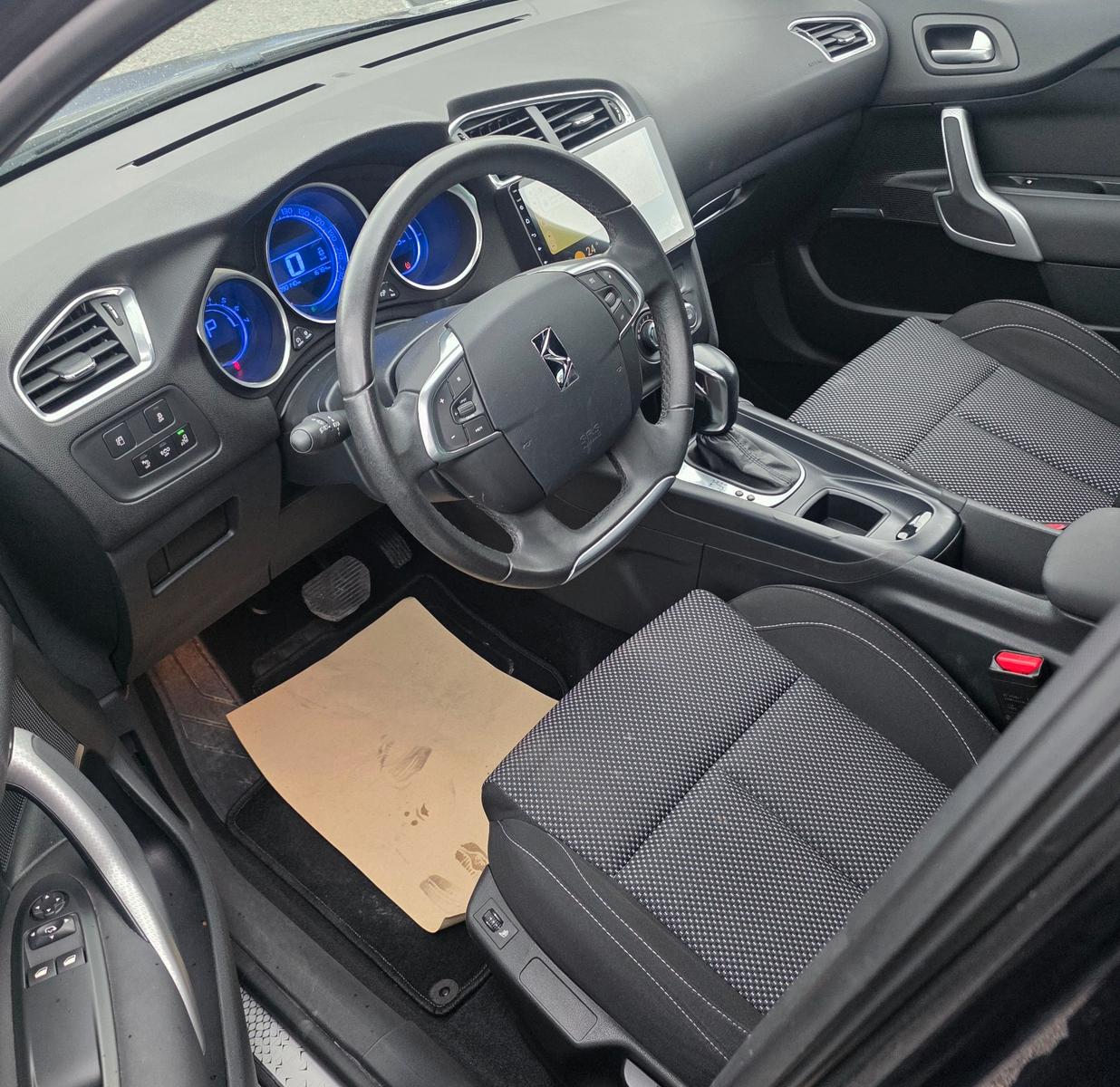 DS Automobiles DS4 THP 165 Stop&Start EAT6/SHZ/NAV/LED/PDC/PANO