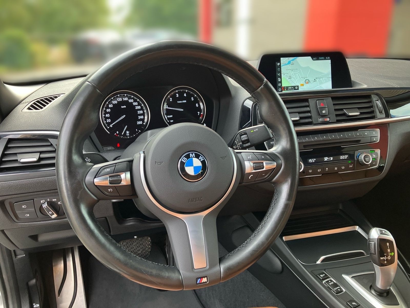 BMW 220i Cabrio M Sport Aut. Navi ad.LED 18´´ H/K imagem 3
