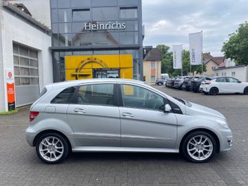 Bild 2 Mercedes-Benz B 180 B -KLASSE B 180 SITZHEIZUNG SPORT-PAKET