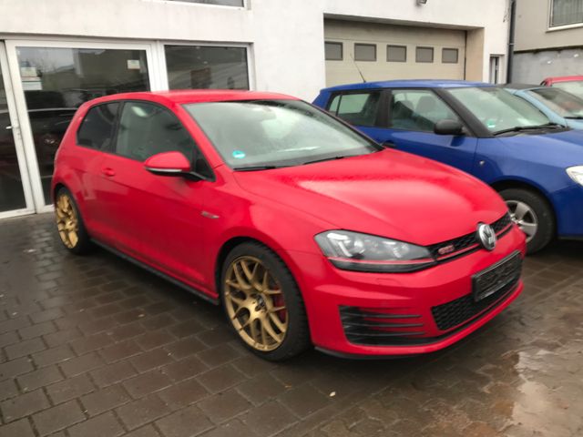 Volkswagen Golf VII Lim. GTI Performance BMT