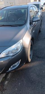 Opel Astra Sports Tourer 1.4 Turbo INNOVATION 103... - Opel Astra aus 2011: Turbo