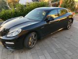 Porsche Panamera Turbo Executive 4 Turbo V8 - Porsche Panamera: Turbo Executive