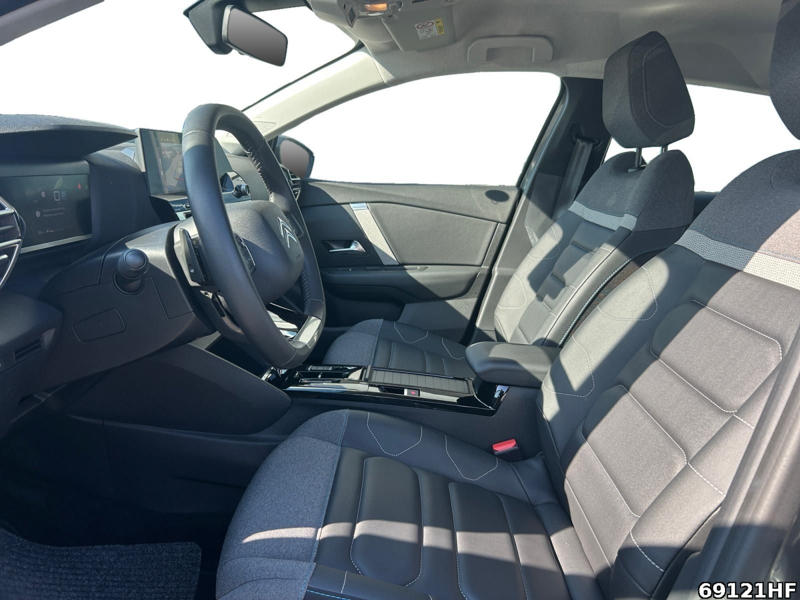 Fahrzeugabbildung Citroën C4 1.2 PureTech 130 Plus *SHZ*NAVI*KAMERA*