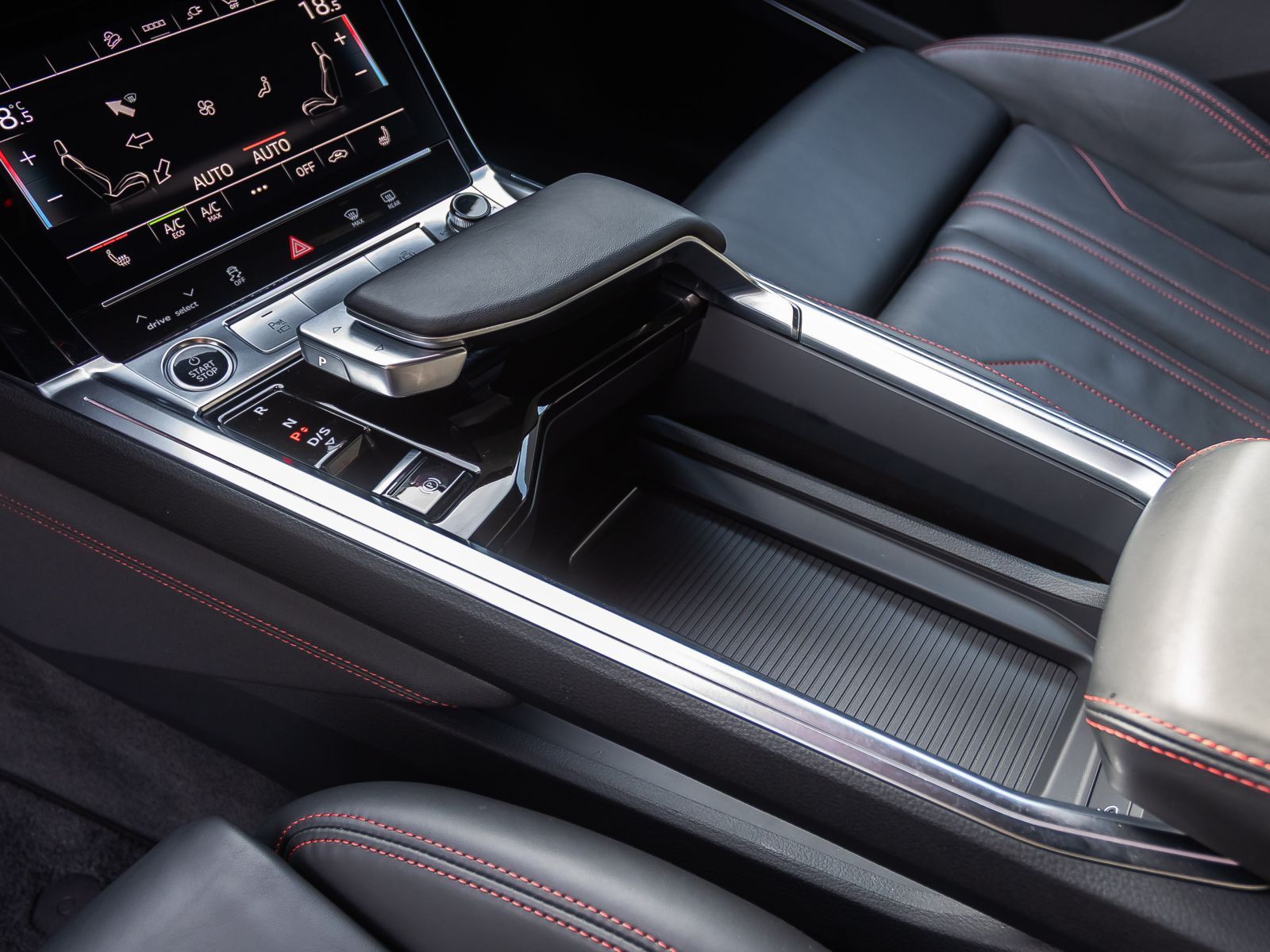 Audi Q8 e-tron S line 50 qu Navi Matrix Panorama AIR  foto 17