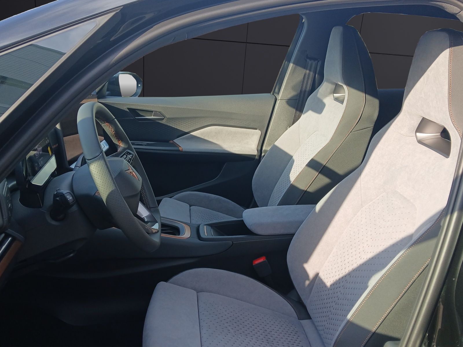 Fahrzeugabbildung CUPRA Born Edition Dynamic 79kW CargoP.