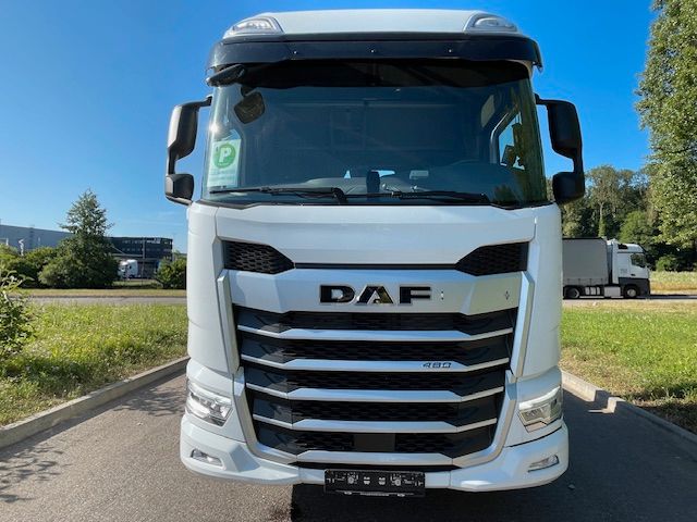 Fahrzeugabbildung DAF FAN XF 480 mit VDL Abrollkipper