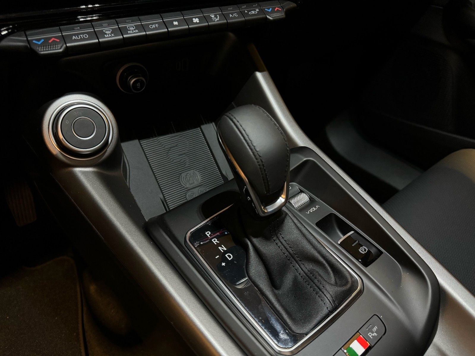 Fahrzeugabbildung Alfa Romeo Tonale-Ti 1.6 Diesel / Ambient / Sitzbelüftung