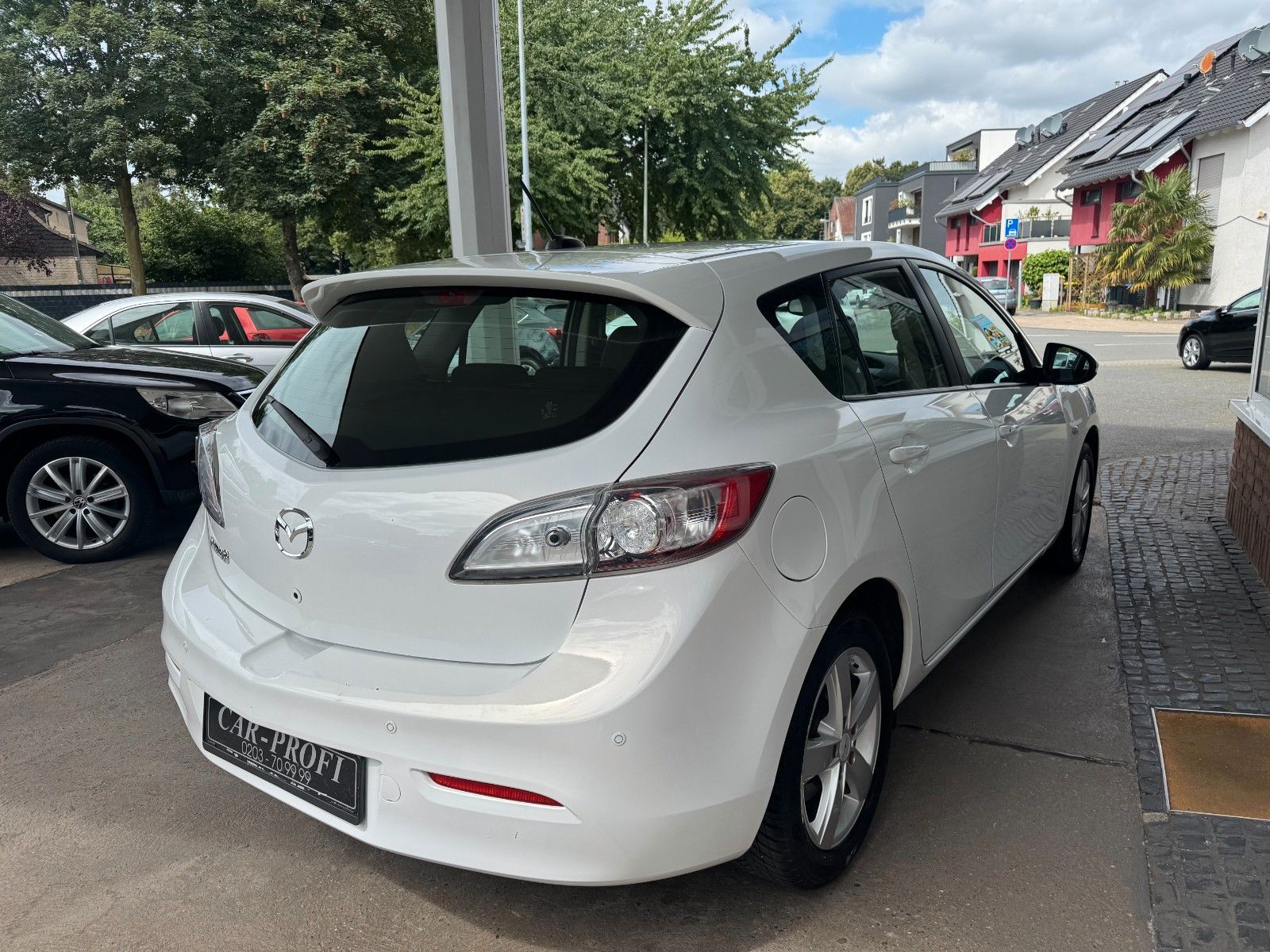 Fahrzeugabbildung Mazda 3 Lim. Sports-Line Autom. Klimaaut./BOSE/