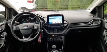 Fahrzeugabbildung Ford Fiesta Titanium