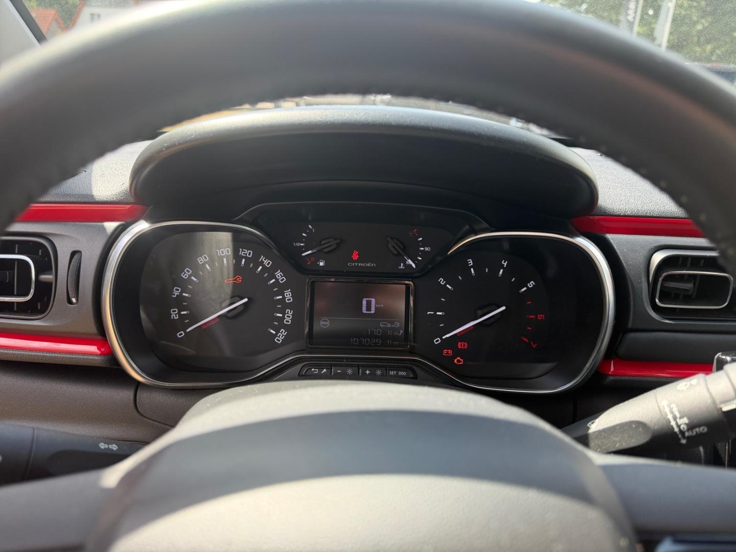 Citroën C3 1.2 PureTech 82/83 Shine *nur Händler/Export*