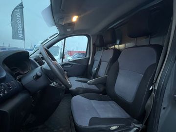 Opel Vivaro - 8
