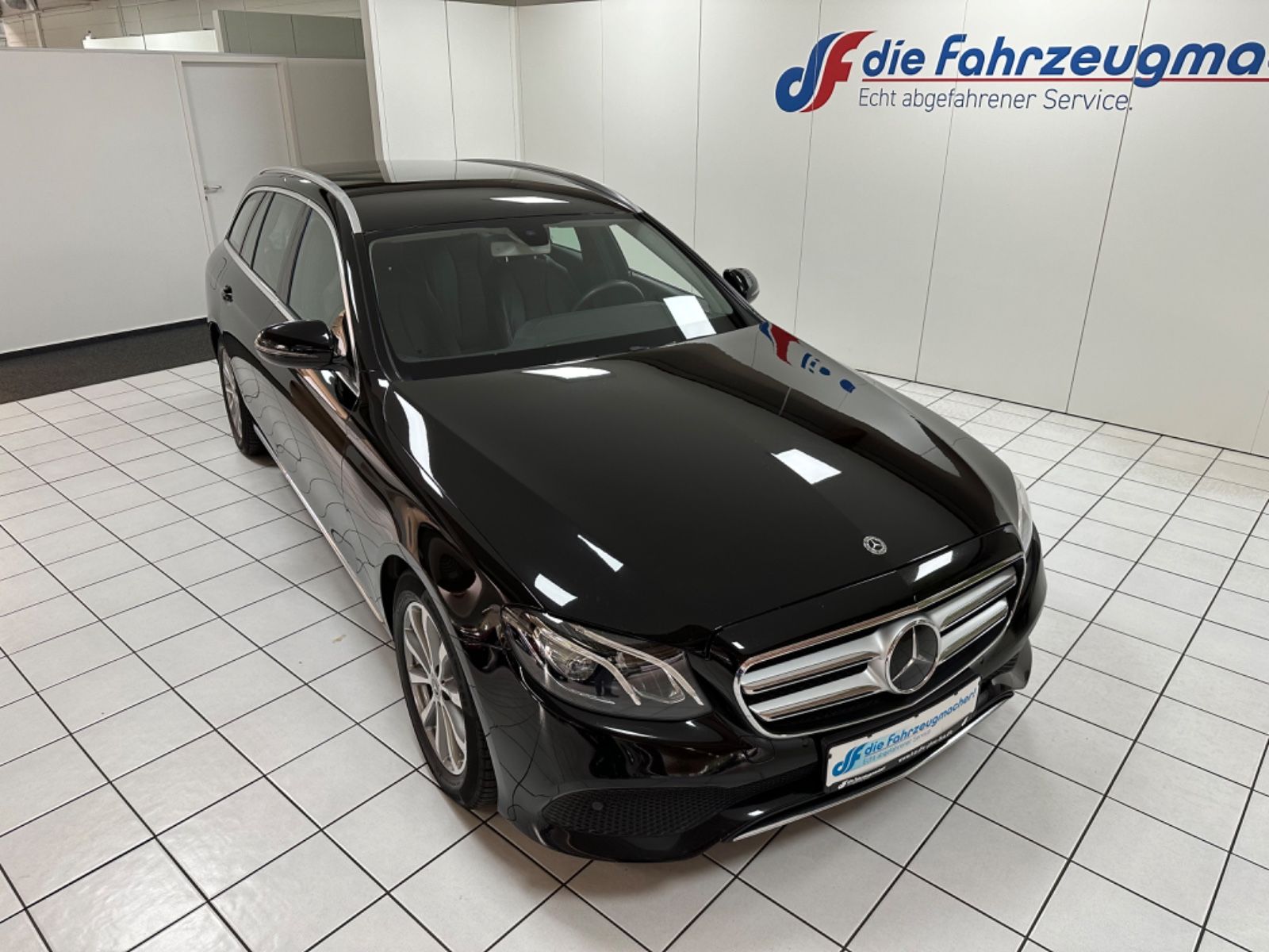 Fahrzeugabbildung Mercedes-Benz E 200 T-Modell *Klima*Navi*Ambi.* Avantgarde