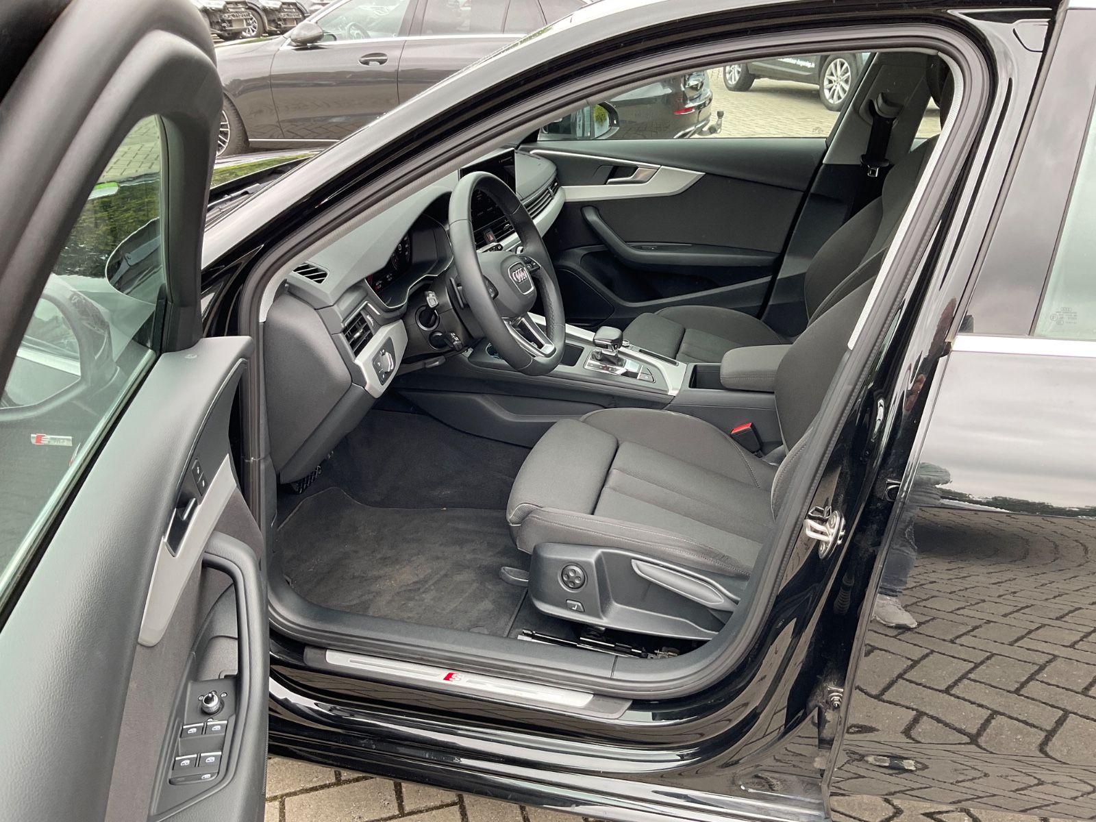 Fahrzeugabbildung Audi A4 Avant 40 TFSI S tronic S line,AHK,ACC,Virtual