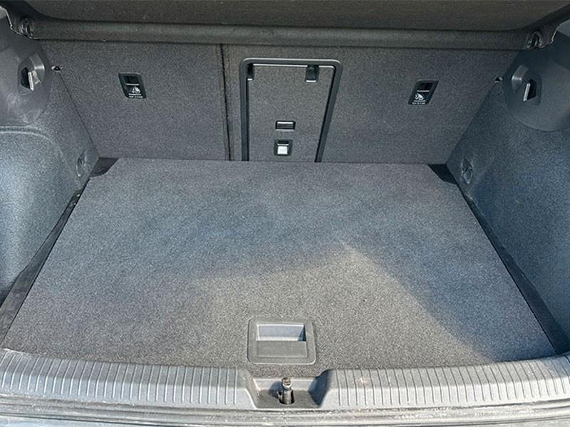 Volkswagen Golf VIII Lim. Life eTSI, миниатюра 22