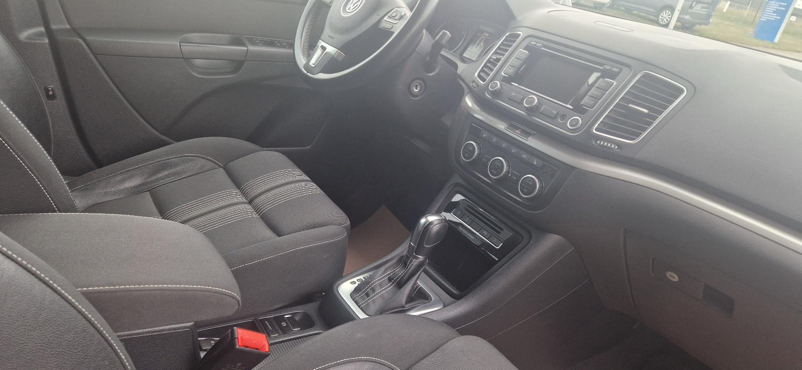 VOLKSWAGEN SHARAN MATCH DSG NAVI /  | 140 ch | VOLANT CUIR