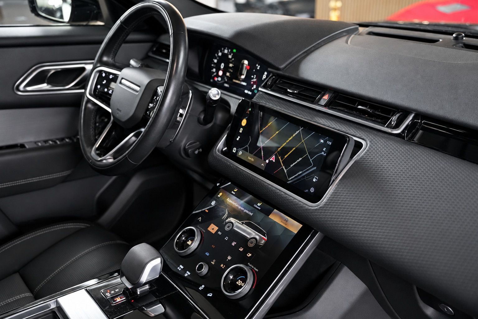 Fahrzeugabbildung Land Rover Range Rover Velar R-Dynamic SE *Meridian*Memory*