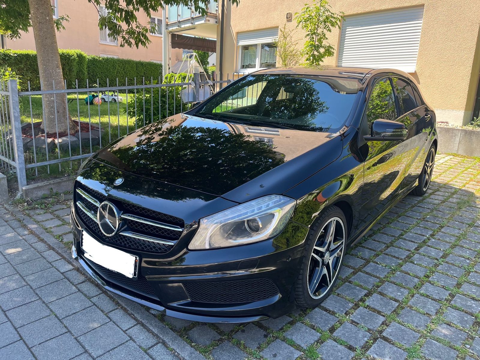 MERCEDES-BENZ A 200