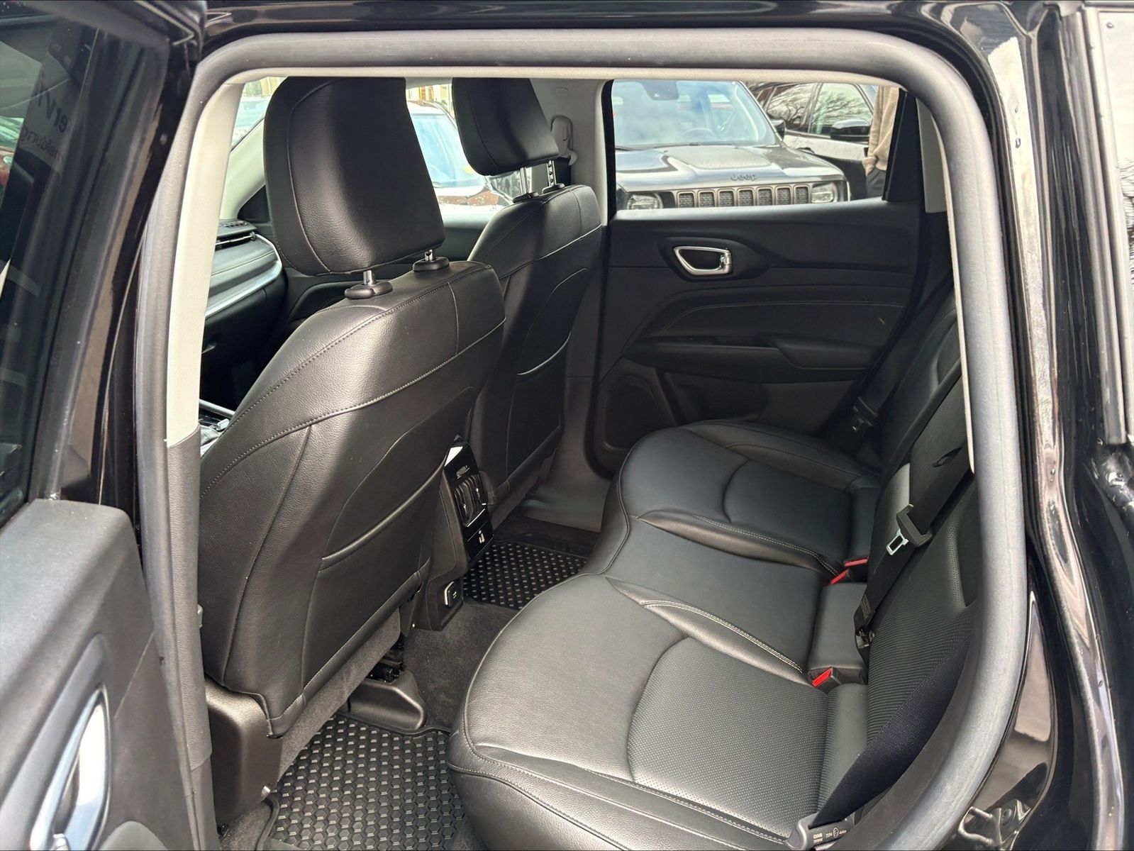 Jeep Compass - Bild 12