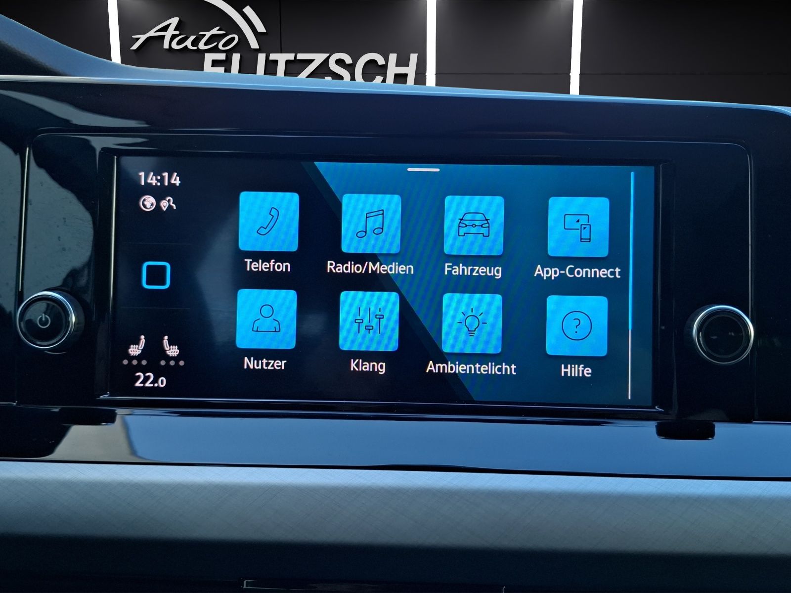 Fahrzeugabbildung Volkswagen Golf VIII Variant TDI Life LED CarPlay AID ACC P