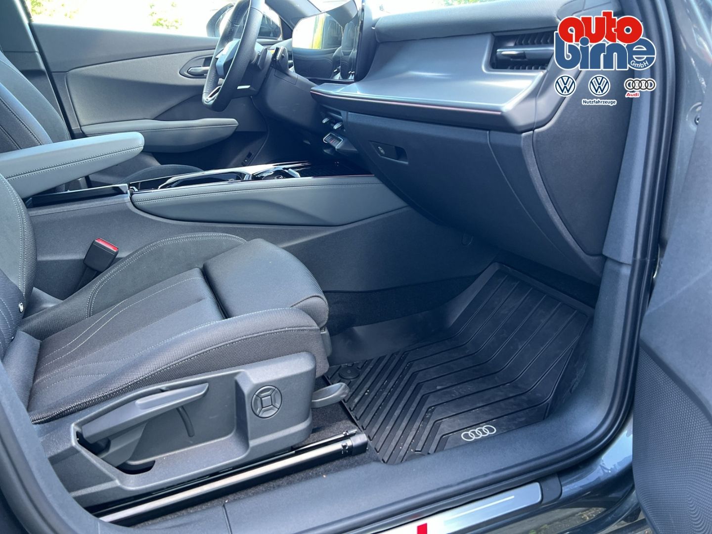 Q3 2.0 TDI Neues Modell Sportpaket Navi Digitale