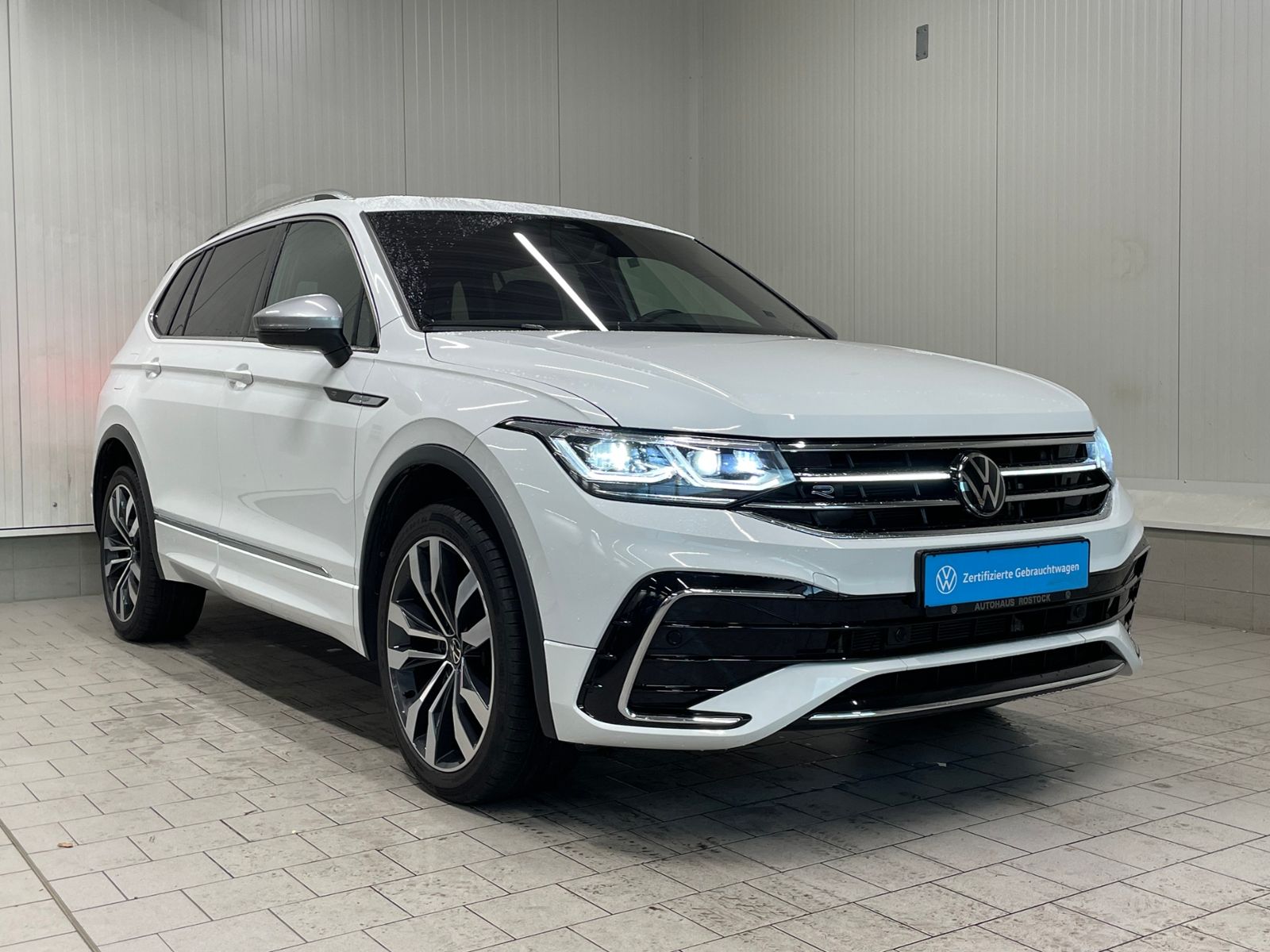 Volkswagen Tiguan Allspace R-Line 4Motion 2.0 TDI DSG 7-SIT foto 2