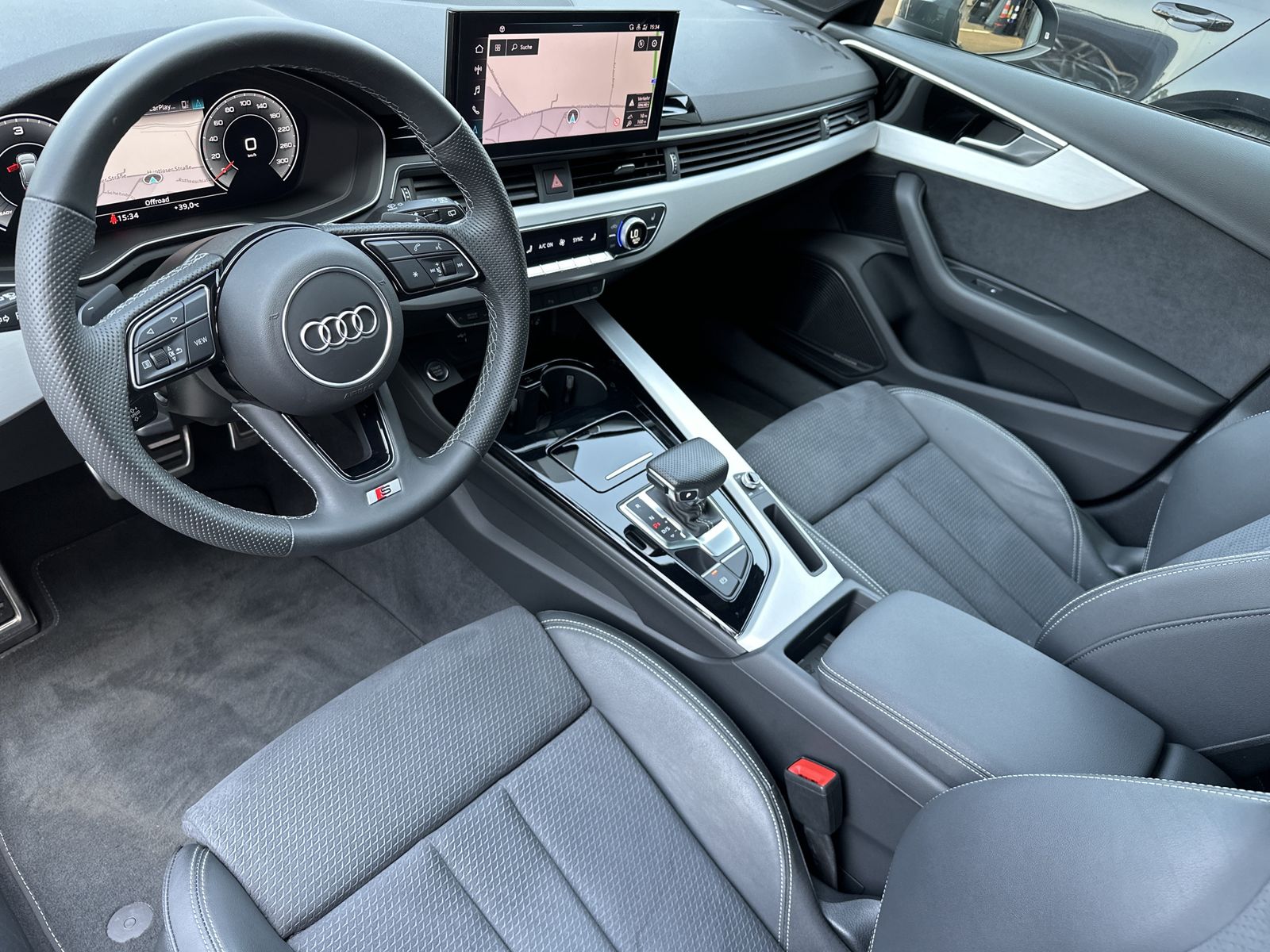 Fahrzeugabbildung Audi A4 Avant 40 TDI S-Line NAV+LED+AHK+PANORAMA+B&O