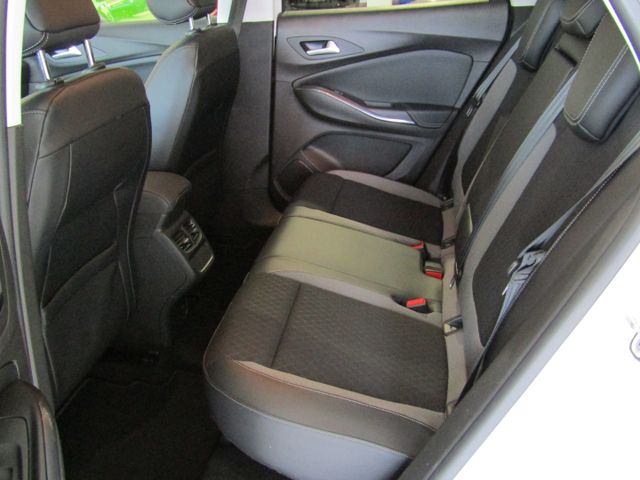 Grandland INNOVATION 1.2 Turbo AHK TEMP KAM PDC 