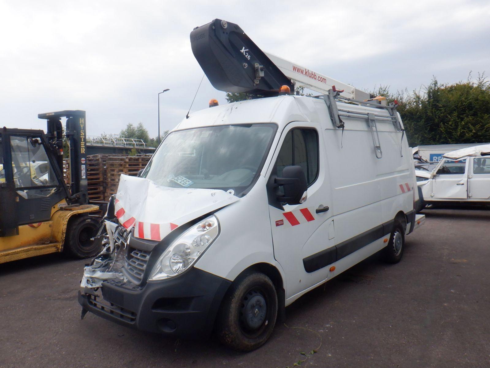 Renault Master III 2.3 DCI 130CH L2H2 HKa 3,5t NACELLE