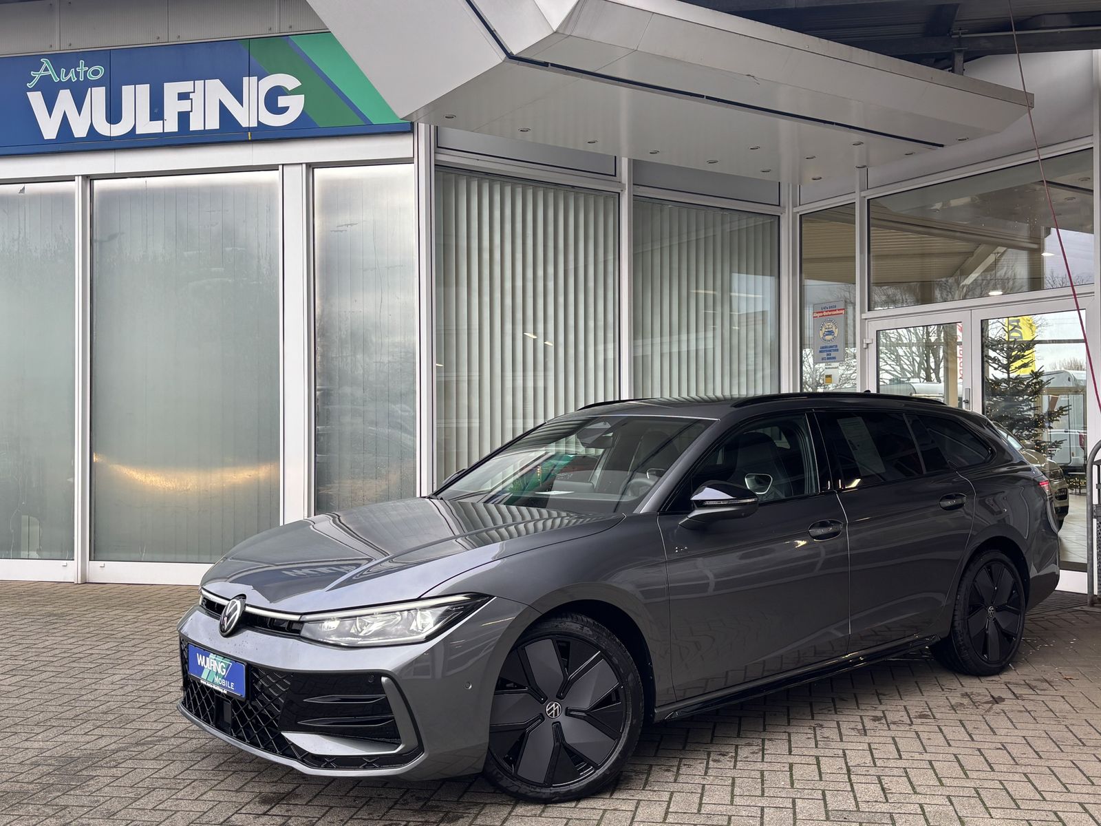 Volkswagen Passat Variant 2.0 TDI-4-Motion R-Line Black +++