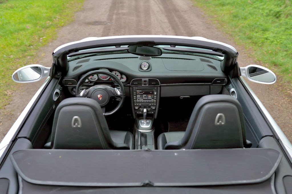 PORSCHE 997 2011