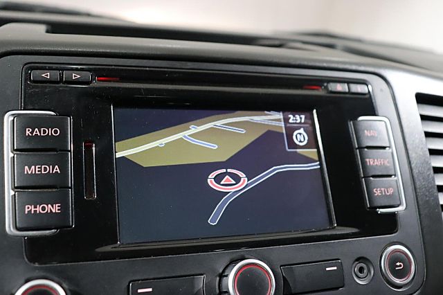 T5 Doka Pritsche 2.0 TDI DSG AHK LEDER NAVI PDC
