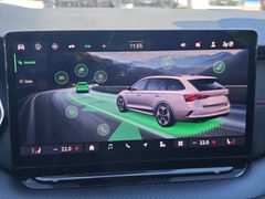 SKODA Octavia RS 265PS DSG  5J./GAR + 8x fach breift