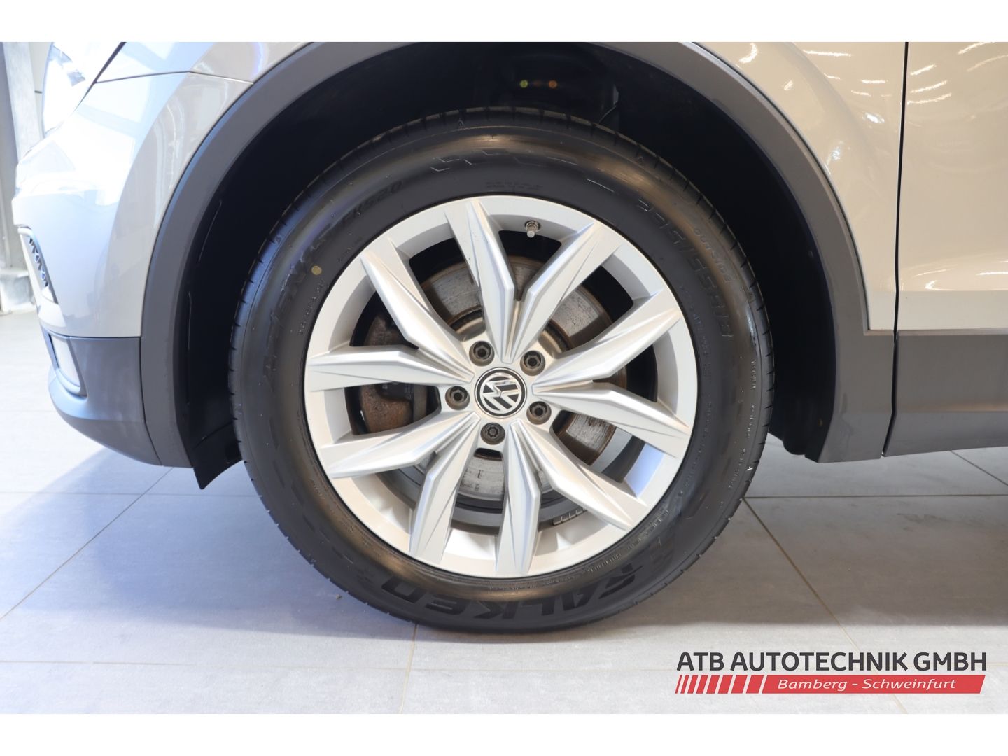 Fahrzeugabbildung Volkswagen Tiguan 2.0 TDI SCR Sound BMT Start-Stopp 4Motion
