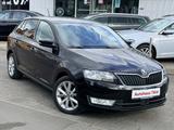 Skoda Rapid Spaceback Joy NAVI SHZ PDC MFL LED - Skoda Rapid Joy mit Benzin-Antrieb