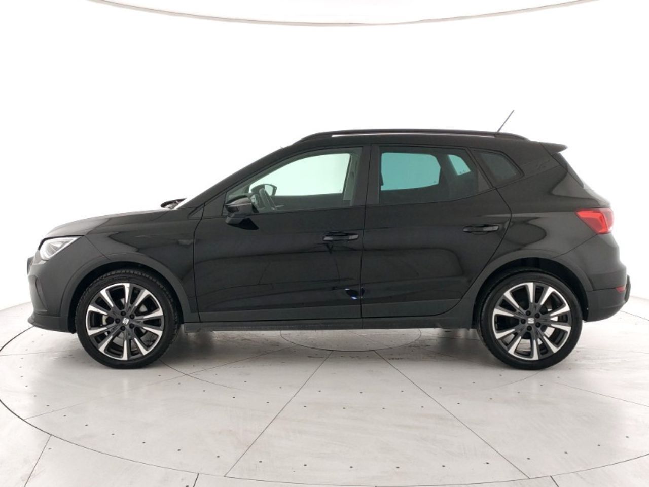 Seat SEAT Arona 1.0 ecotsi Black Edition 95cv imagem 2