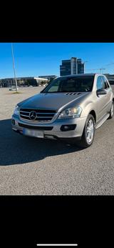 Mercedes-Benz Mercedes ML 320 CDI Top Fahrzeug - Mercedes-Benz ML 320 aus 2005