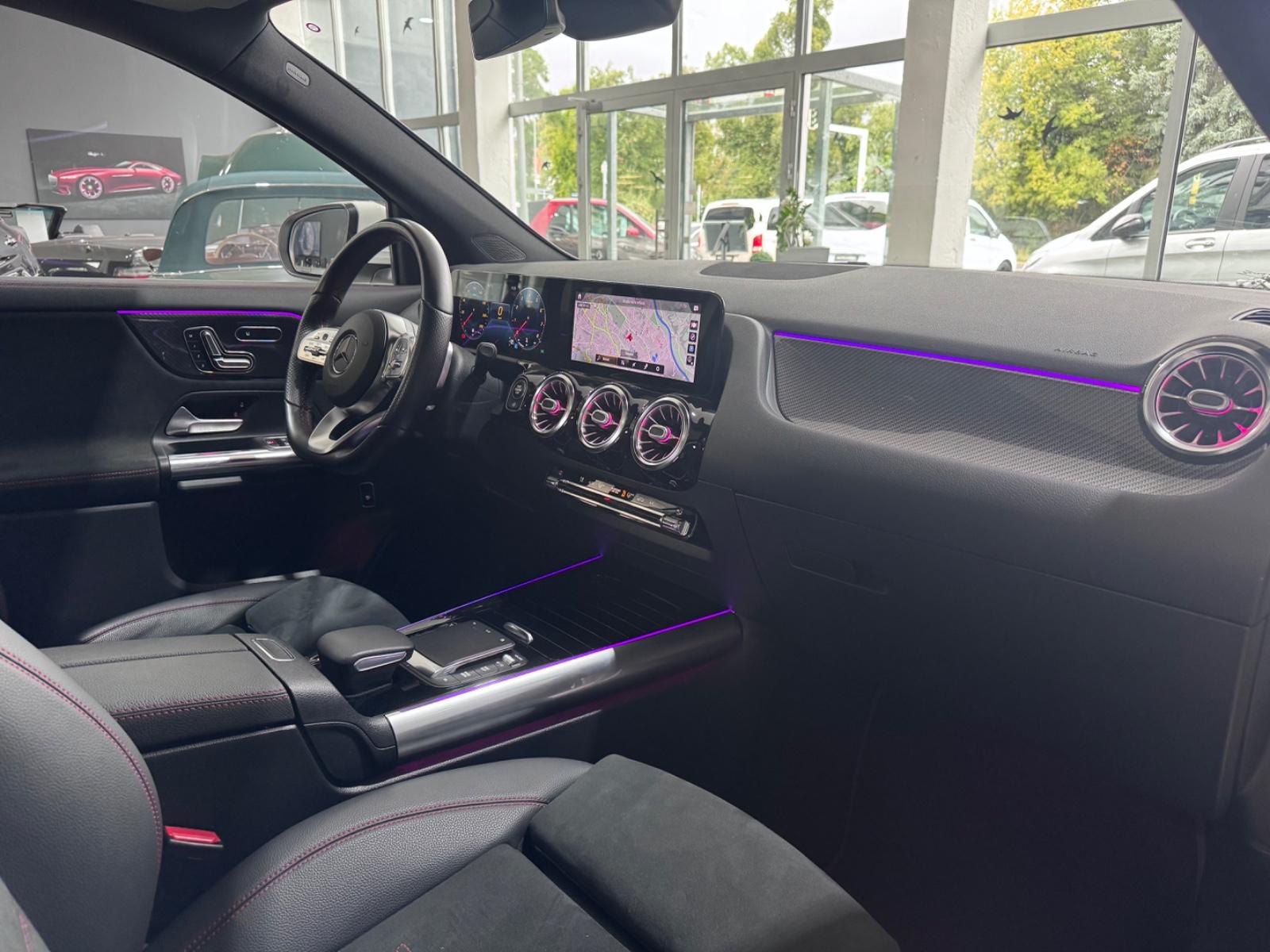 Mercedes-Benz GLA 200 AMG*MEMORY*LED*PANORAMA*AHK*KAMERA